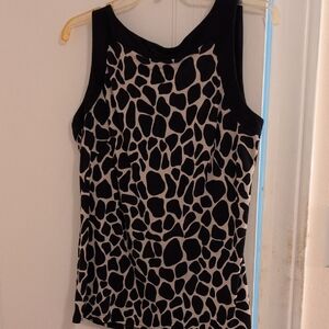 Black and White Sleeveless Top